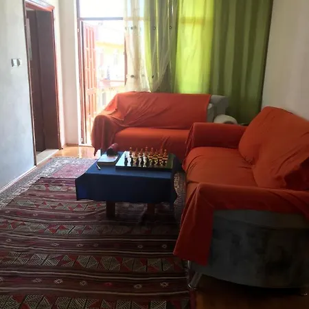 Apartment Airport House *